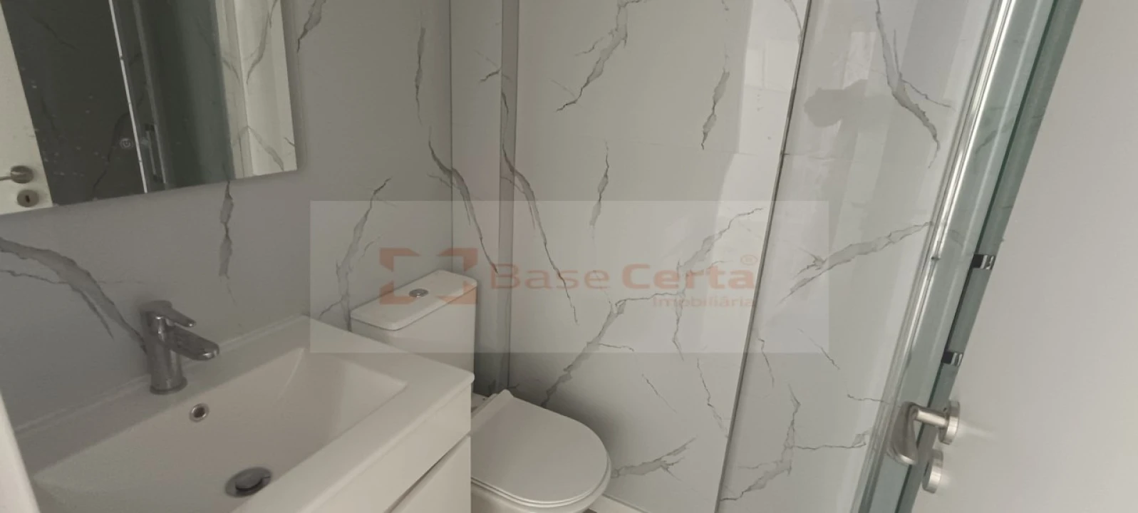 Apartamento T2 para Venda em Benfica Foto 4