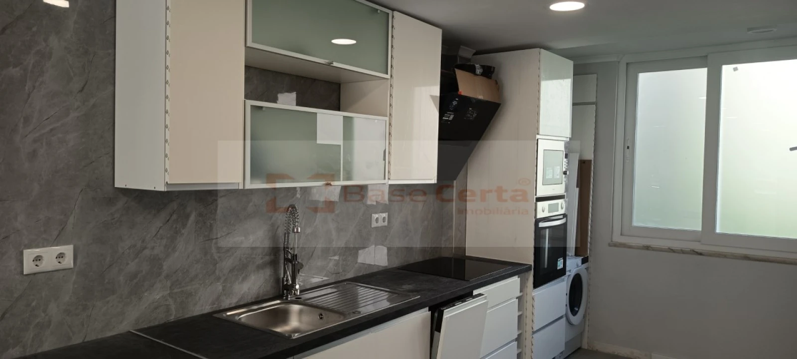 Apartamento T2 para Venda em Benfica Foto 12