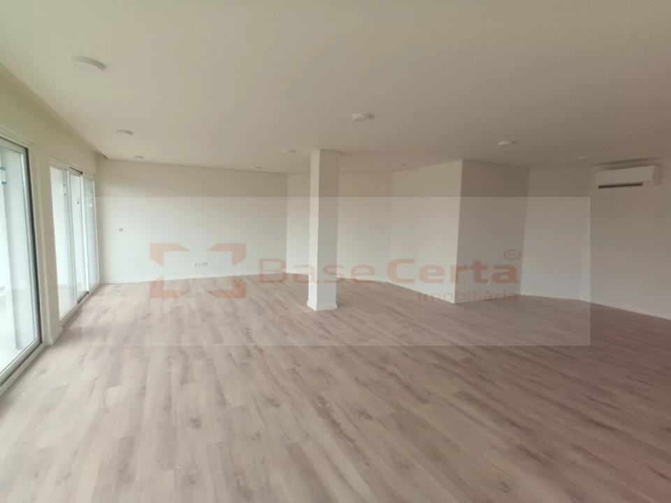 Apartamento T2 para Venda em Santa Clara Foto 2