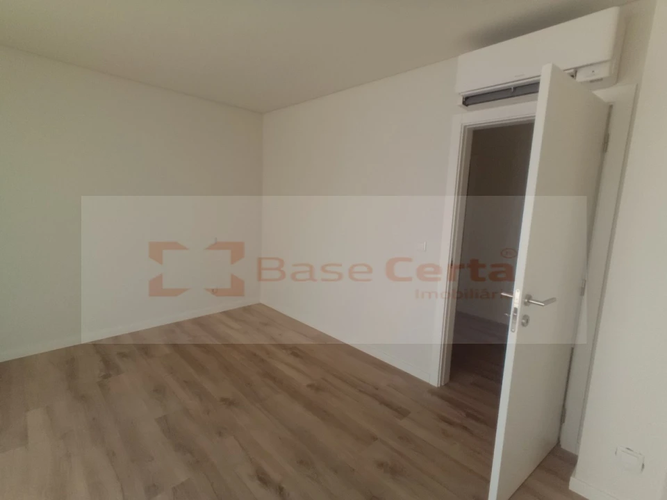 Apartamento T2 para Venda em Santa Clara Foto 15
