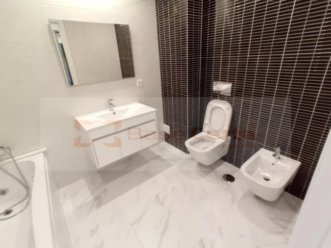 Apartamento T4 para Venda em Corroios Foto 32