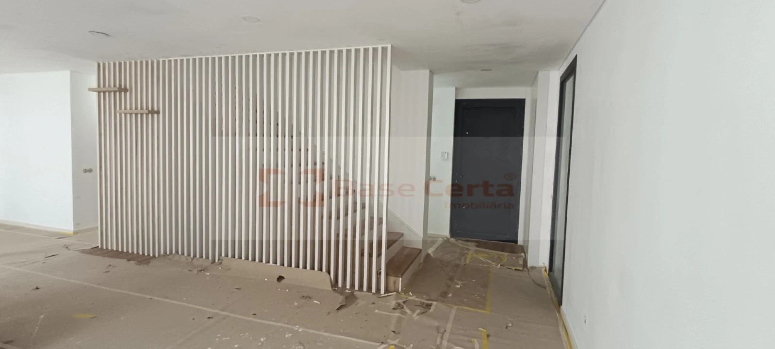 Moradia T5 para Venda em Santa Iria de Azoia, São João da Talha e Bobadela Foto 39