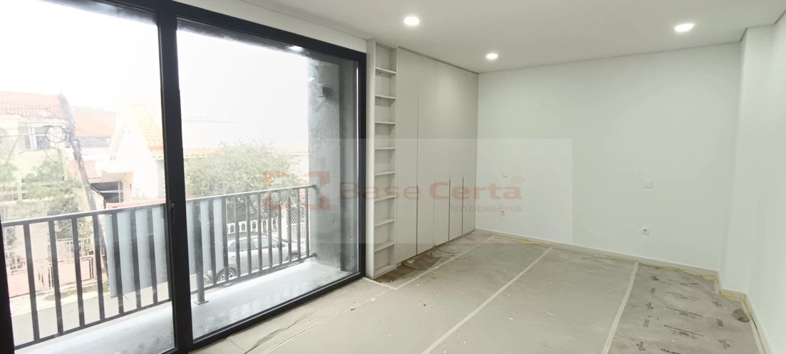 Moradia T5 para Venda em Santa Iria de Azoia, São João da Talha e Bobadela Foto 50