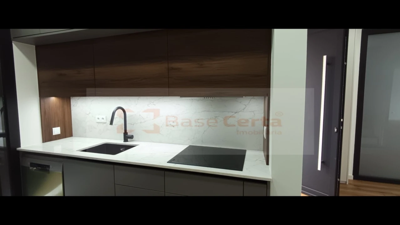 Moradia T5 para Venda em Santa Iria de Azoia, São João da Talha e Bobadela Foto 31