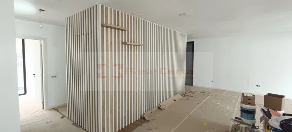 Moradia T5 para Venda em Santa Iria de Azoia, São João da Talha e Bobadela Foto 8