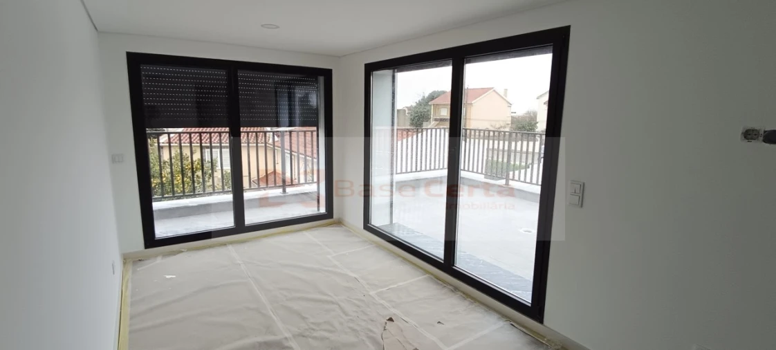 Moradia T5 para Venda em Santa Iria de Azoia, São João da Talha e Bobadela Foto 20