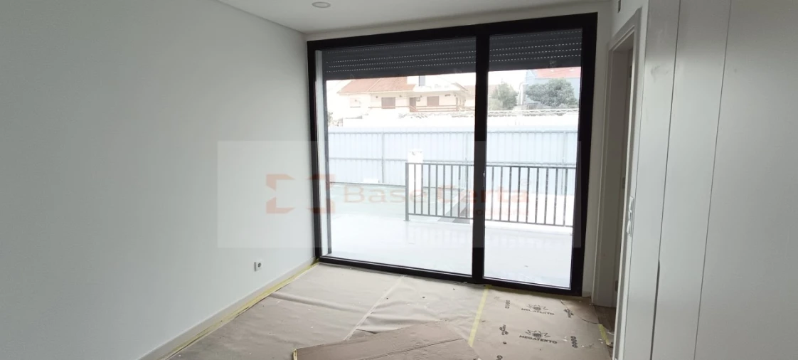 Moradia T5 para Venda em Santa Iria de Azoia, São João da Talha e Bobadela Foto 21