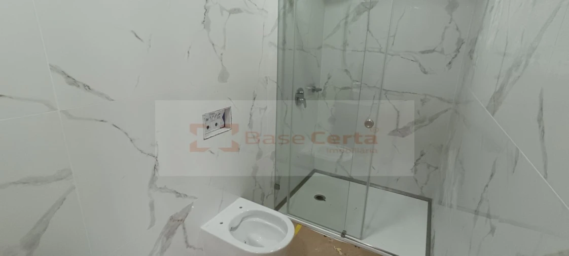 Moradia T5 para Venda em Santa Iria de Azoia, São João da Talha e Bobadela Foto 36