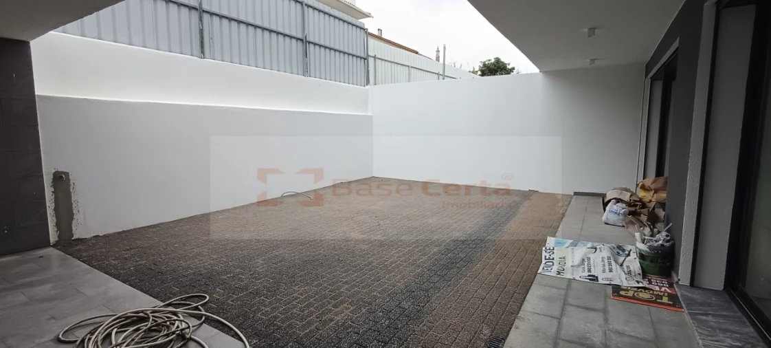 Moradia T5 para Venda em Santa Iria de Azoia, São João da Talha e Bobadela Foto 56