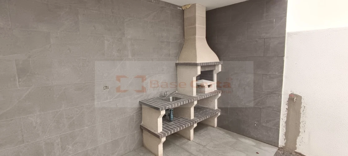 Moradia T5 para Venda em Santa Iria de Azoia, São João da Talha e Bobadela Foto 57