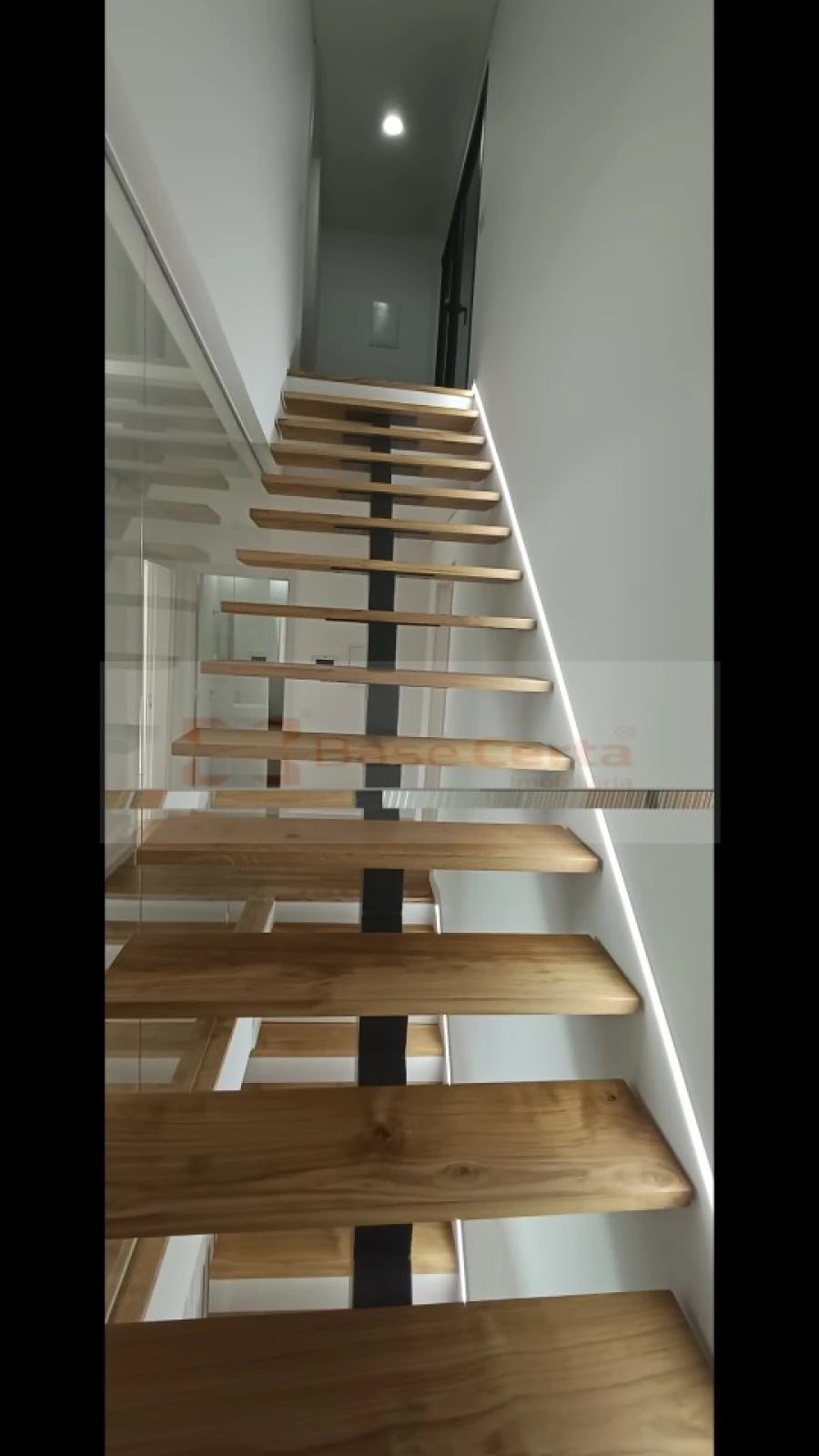 Moradia T5 para Venda em Santa Iria de Azoia, São João da Talha e Bobadela Foto 11