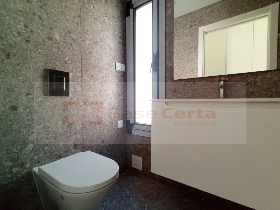 Moradia T4 para Venda em Santa Iria de Azoia, São João da Talha e Bobadela Foto 51