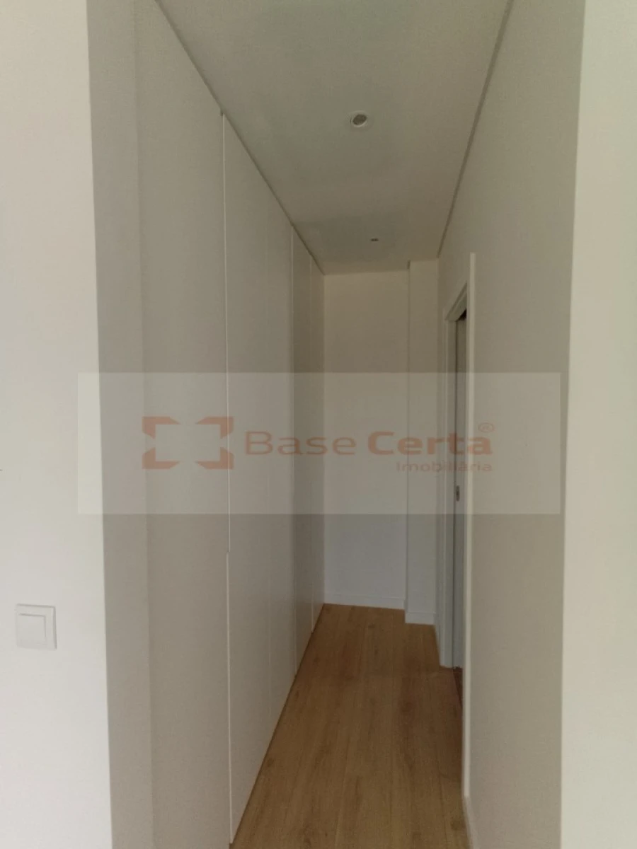 Moradia T4 para Venda em Santa Iria de Azoia, São João da Talha e Bobadela Foto 21