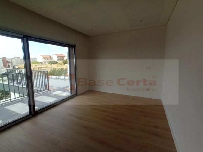 Moradia T4 para Venda em Santa Iria de Azoia, São João da Talha e Bobadela Foto 30