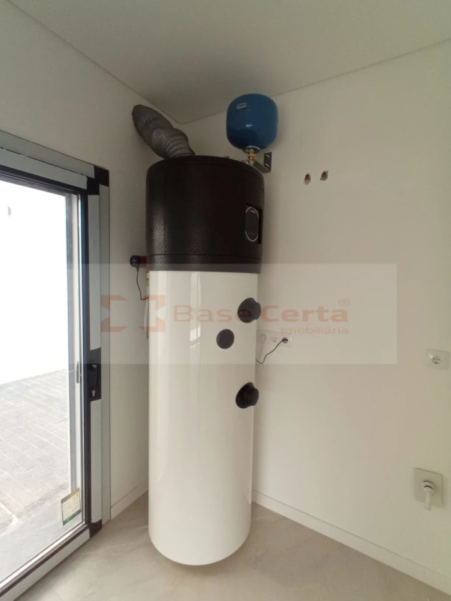 Moradia T4 para Venda em Santa Iria de Azoia, São João da Talha e Bobadela Foto 42