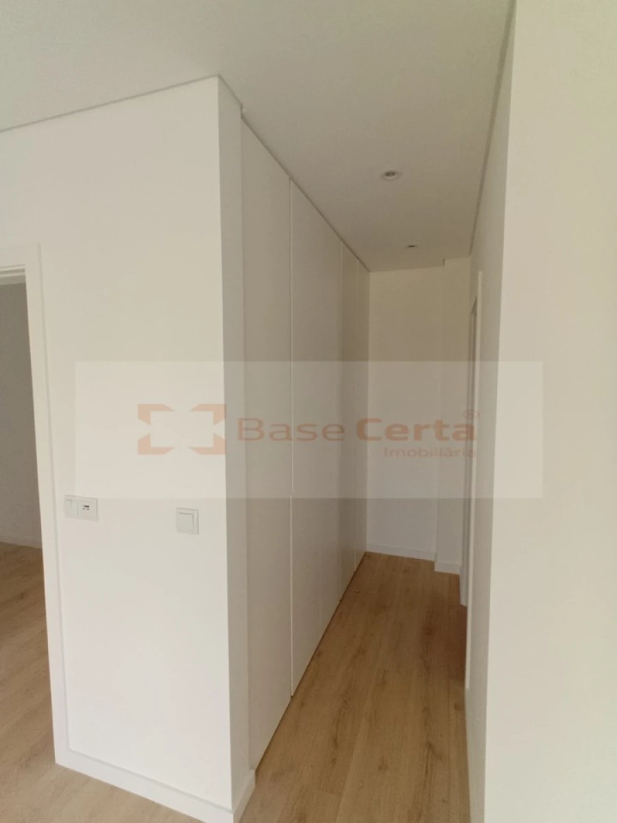 Moradia T4 para Venda em Santa Iria de Azoia, São João da Talha e Bobadela Foto 50