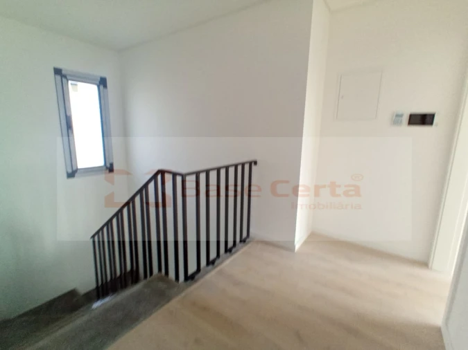 Moradia T4 para Venda em Santa Iria de Azoia, São João da Talha e Bobadela Foto 61