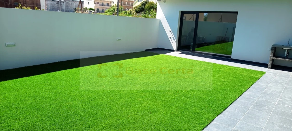 Moradia T4 para Venda em Santa Iria de Azoia, São João da Talha e Bobadela Foto 2