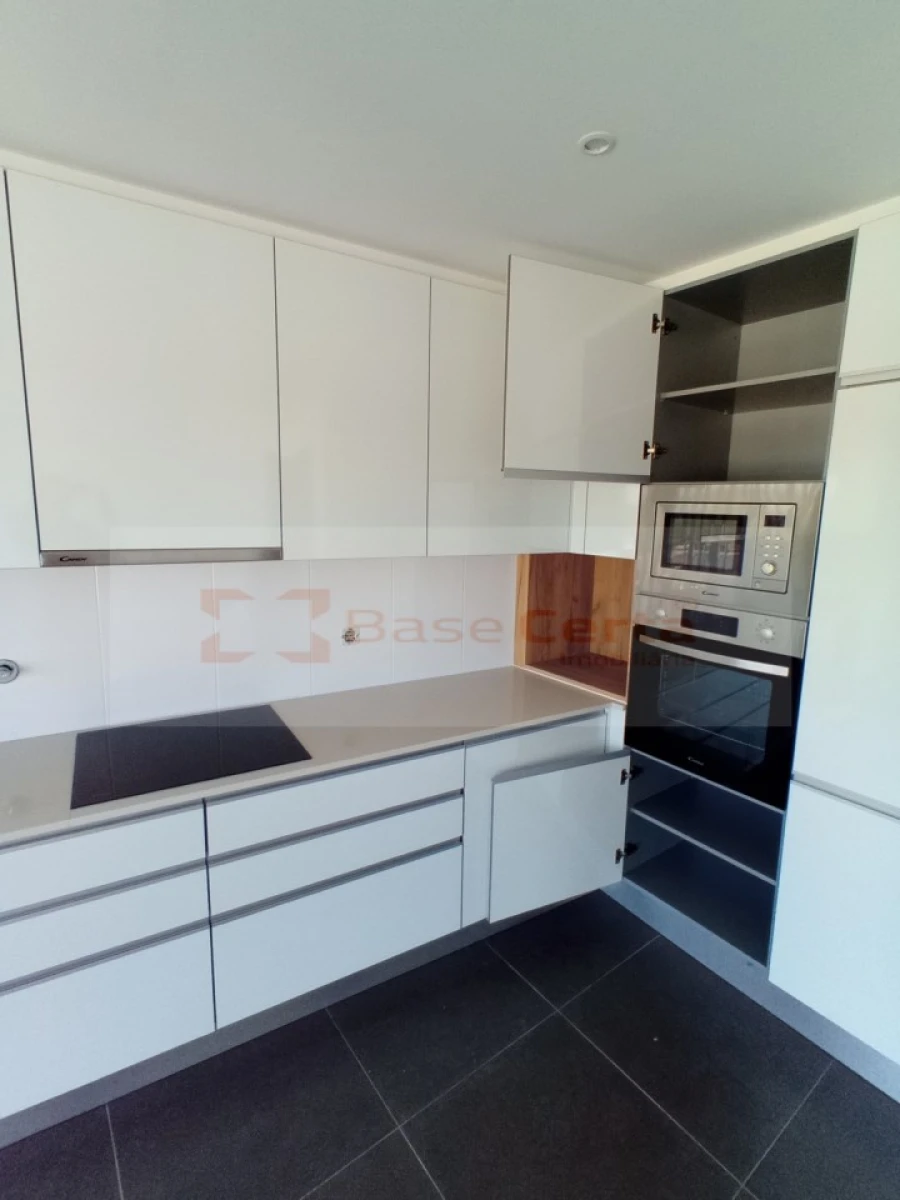 Apartamento T1 para Venda em Corroios Foto 3