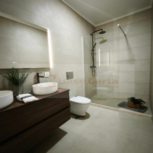 Apartamento T3 para Venda em Benfica Foto 32