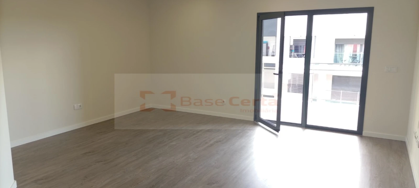 Apartamento T4 para Venda em Corroios Foto 15