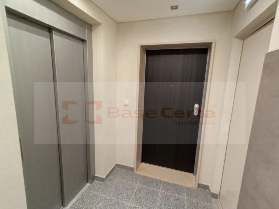 Apartamento T4 para Venda em Corroios Foto 18