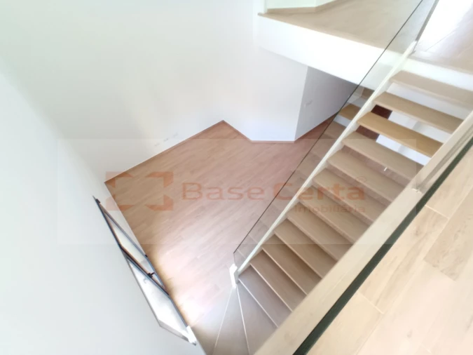 Apartamento T3 para Venda em Corroios Foto 2