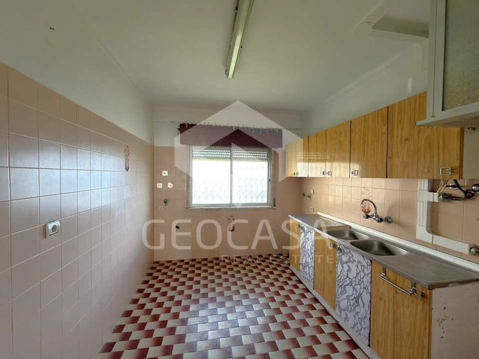Apartamento T2 para Venda em Algueirão-Mem Martins Foto 6
