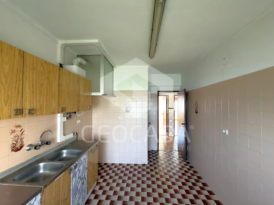 Apartamento T2 para Venda em Algueirão-Mem Martins Foto 7