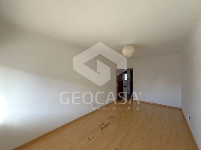 Apartamento T2 para Venda em Algueirão-Mem Martins Foto 3