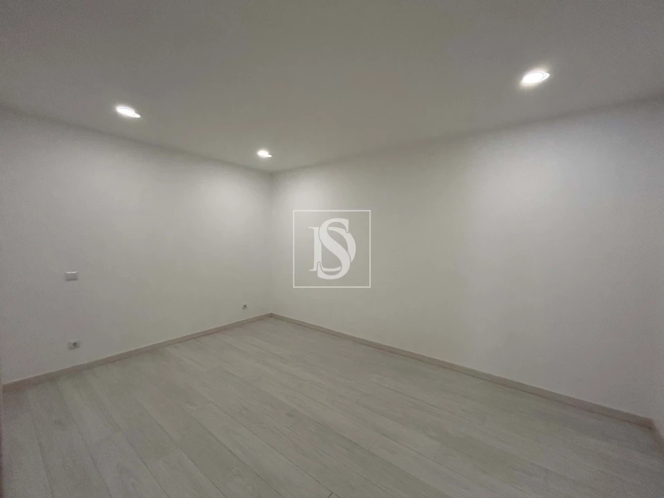 Apartamento T3 para Venda em Nossa Senhora da Piedade Foto 2