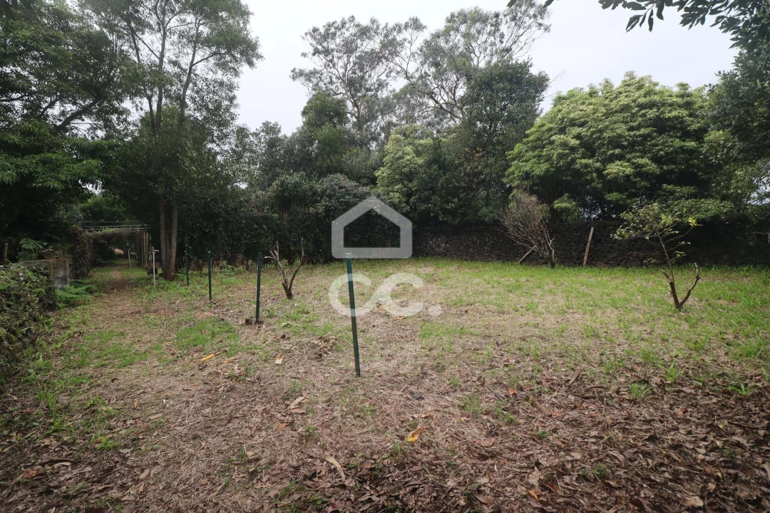 Terreno para Venda em Rabo de Peixe Foto 15