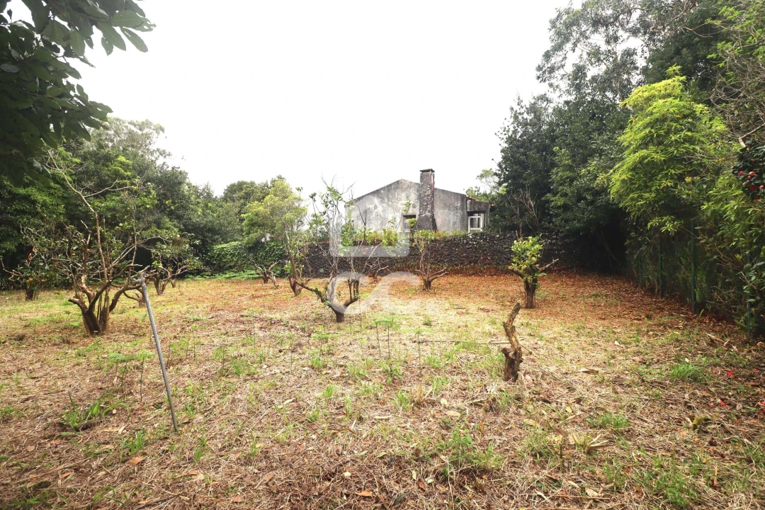 Terreno para Venda em Rabo de Peixe Foto 17