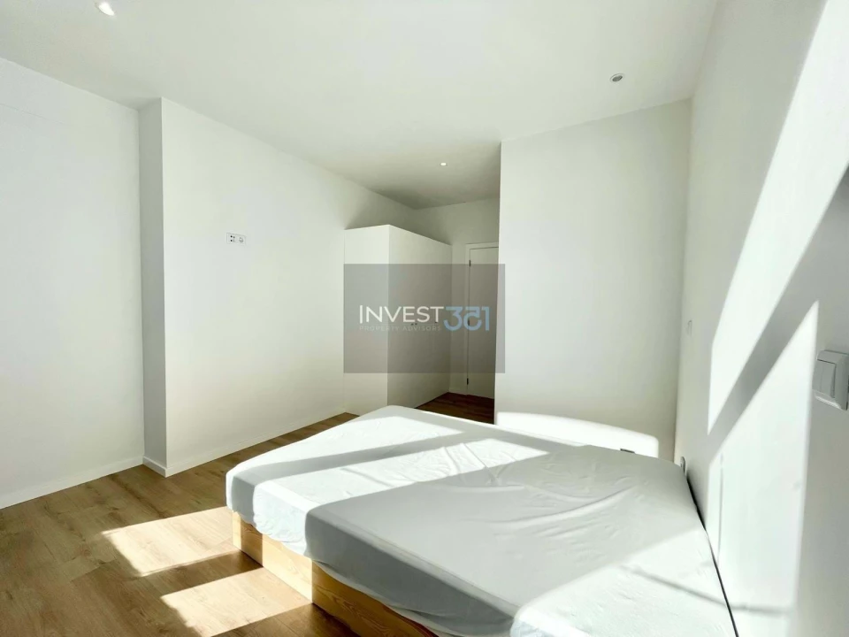 Apartamento T2 para Venda em Paranhos Foto 19