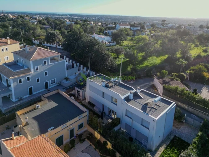 Moradia T3 para Venda em Almancil Foto 11