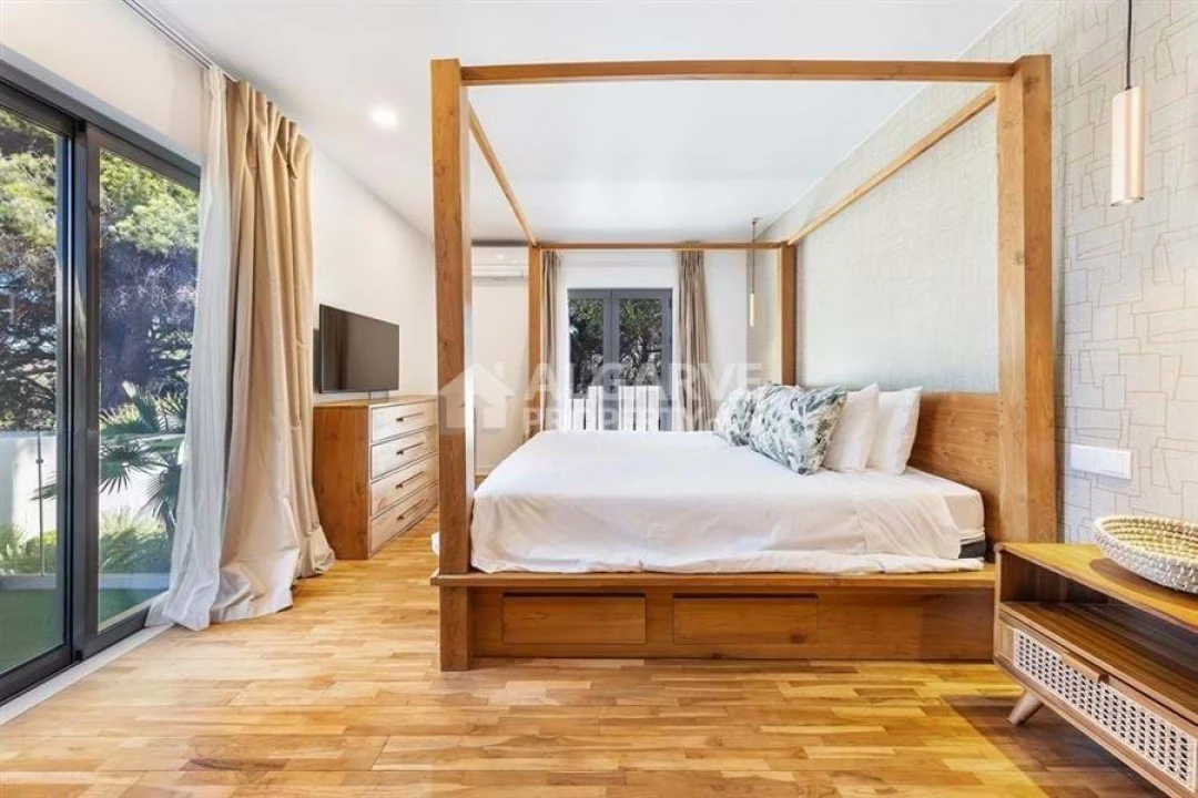 Moradia T6 para Venda em Almancil Foto 49