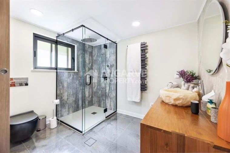 Moradia T6 para Venda em Almancil Foto 22