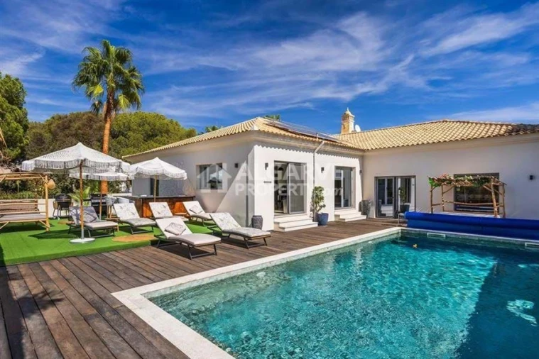 Moradia T6 para Venda em Almancil