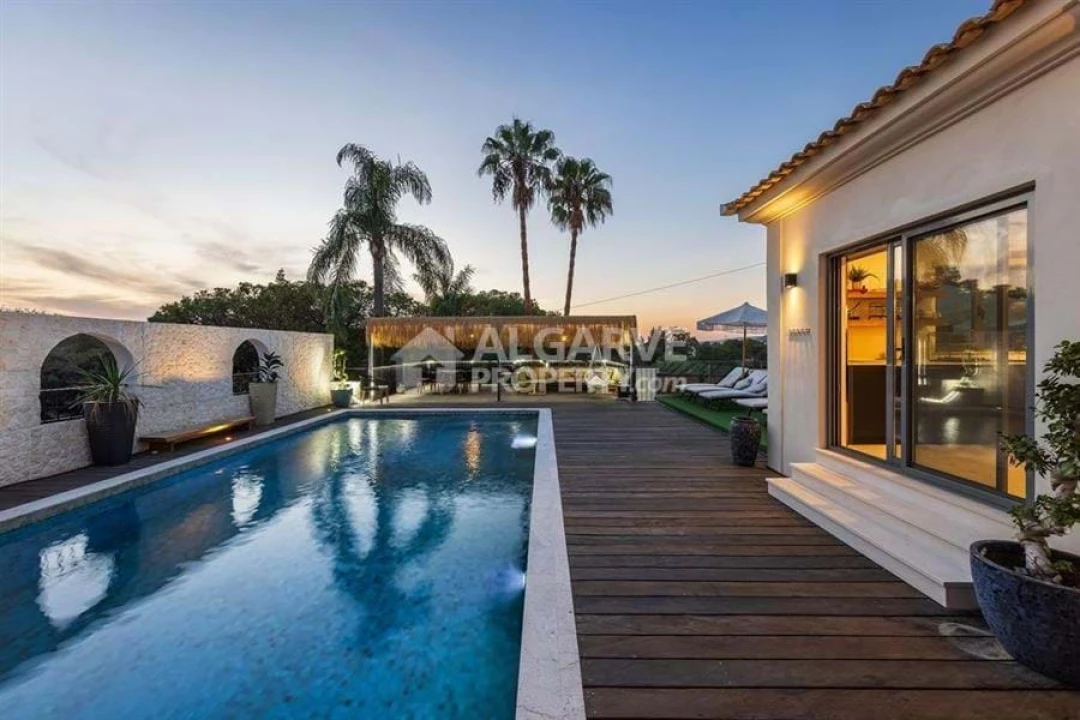 Moradia T6 para Venda em Almancil Foto 39