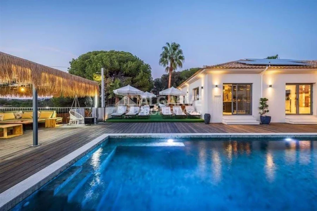 Moradia T6 para Venda em Almancil Foto 35