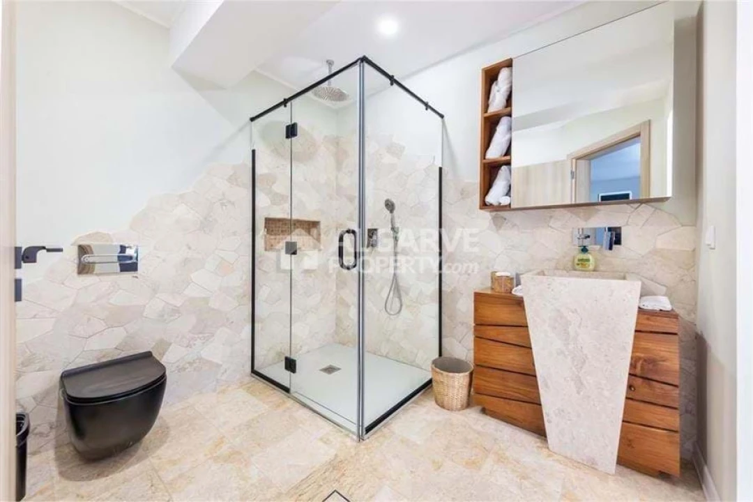 Moradia T6 para Venda em Almancil Foto 5