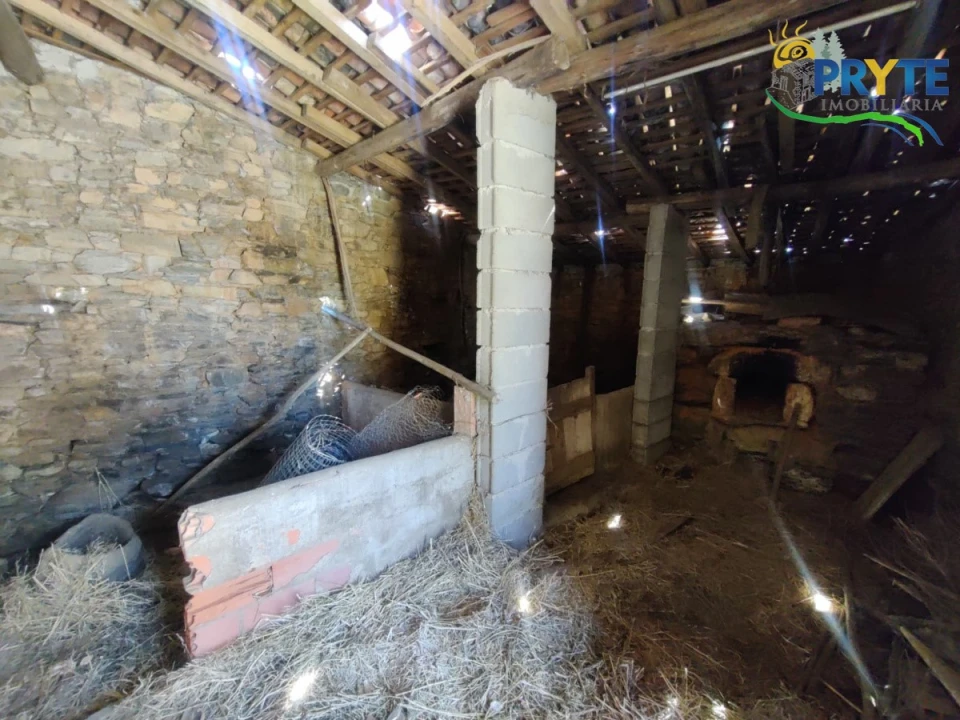 Moradia T3 para Venda em Sertã Foto 23