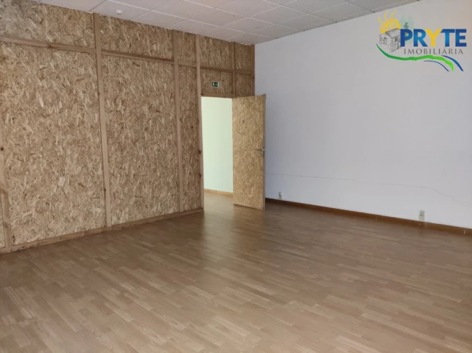 Loja para Venda em Sertã Foto 4