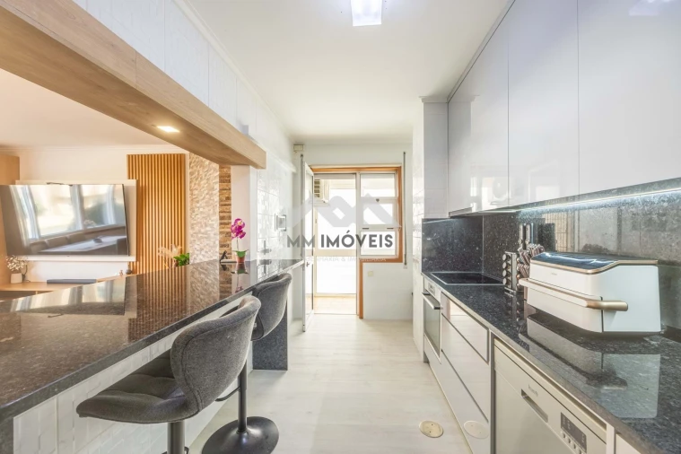 Apartamento T3 para Venda em Avintes Foto 12