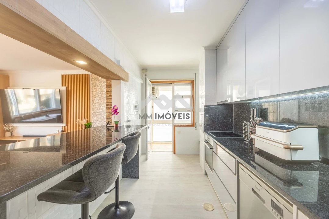 Apartamento T3 para Venda em Avintes Foto 12