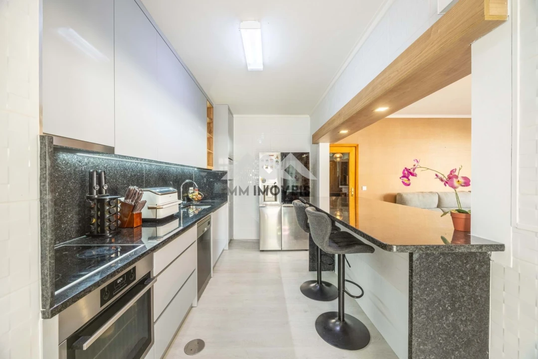 Apartamento T3 para Venda em Avintes Foto 2