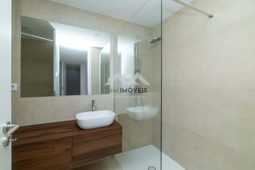 Apartamento T3 para Venda em Lordelo Foto 17