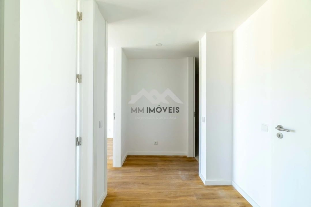 Apartamento T3 para Venda em Lordelo Foto 19