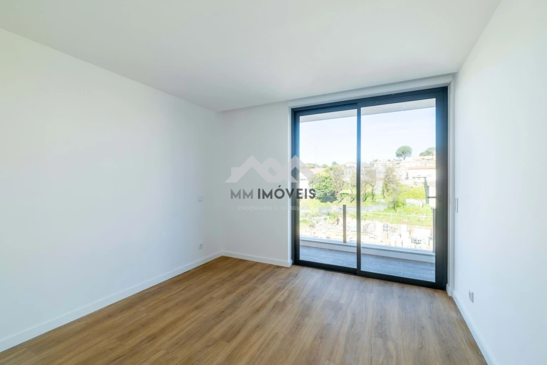 Apartamento T3 para Venda em Lordelo Foto 5