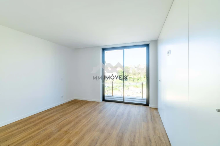 Apartamento T3 para Venda em Lordelo Foto 21